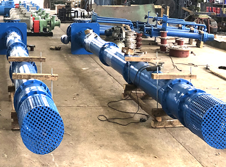 安徽某泵业公司在我司订购的一批长轴泵和液下污水泵等水泵待发货